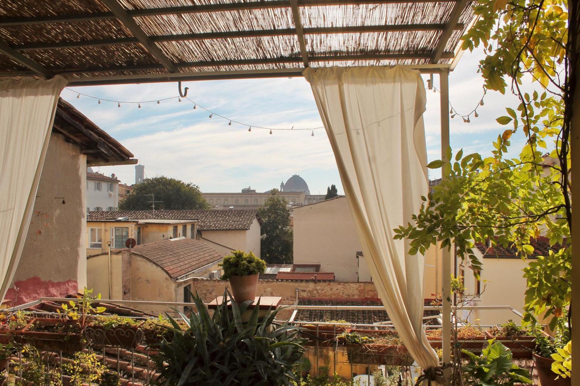 Attico Con Terrazza Su Firenzeアパートメント エクステリア 写真